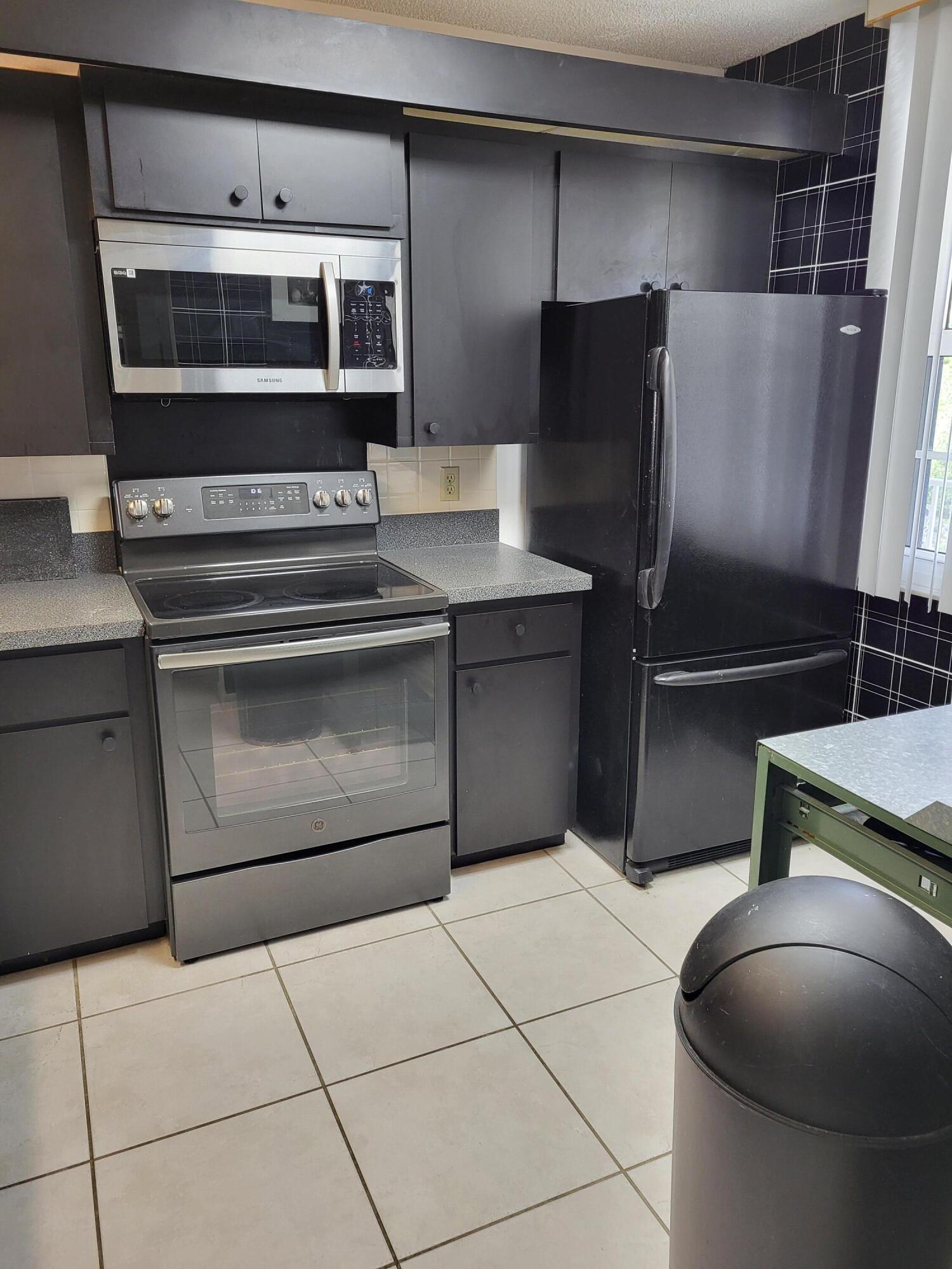 WHITEHALL VILLAGE - Residential Lease