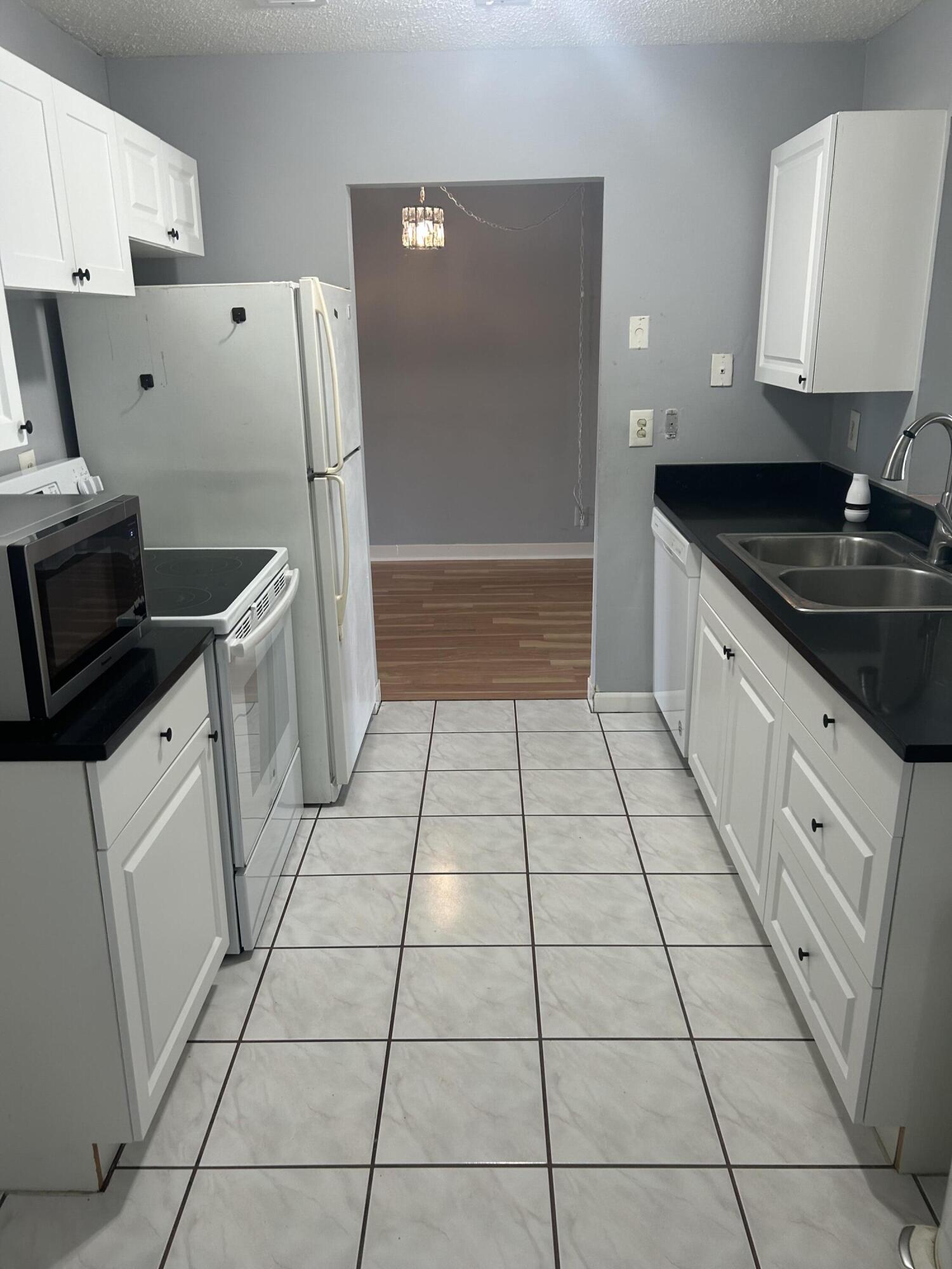 Palm Beach Leisureville - Residential Lease