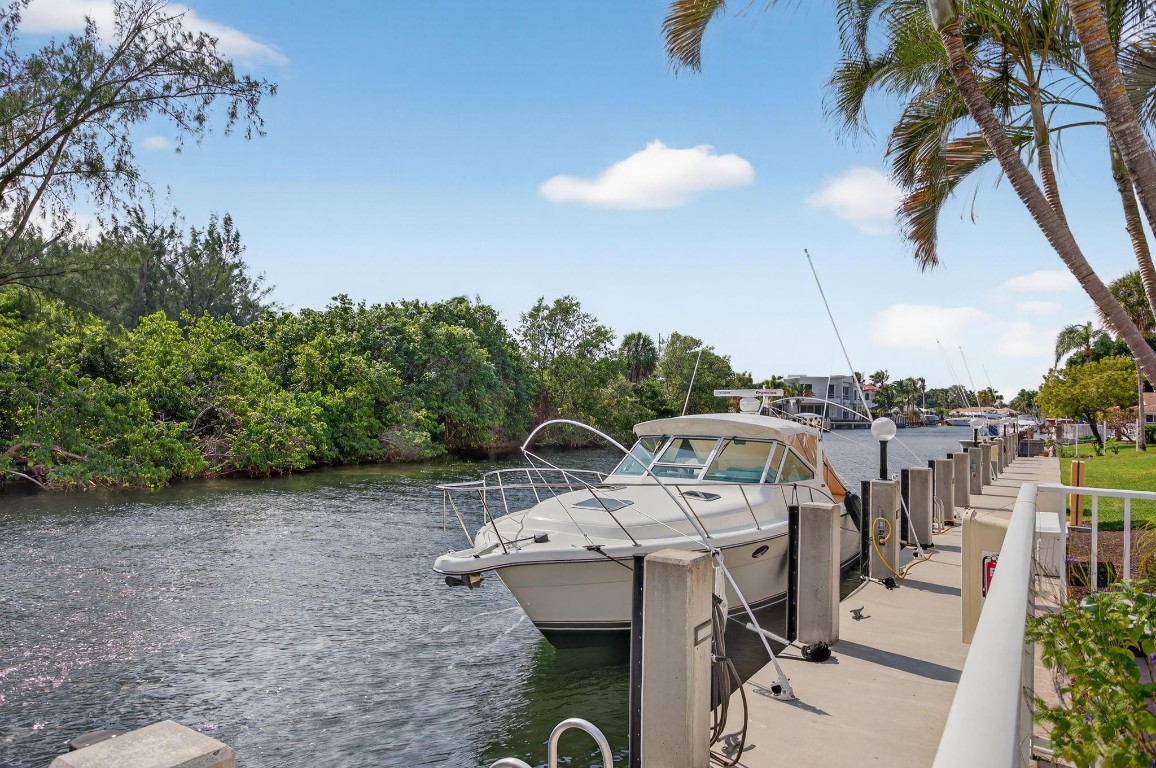 2850 NE 14th Street Causeway 107