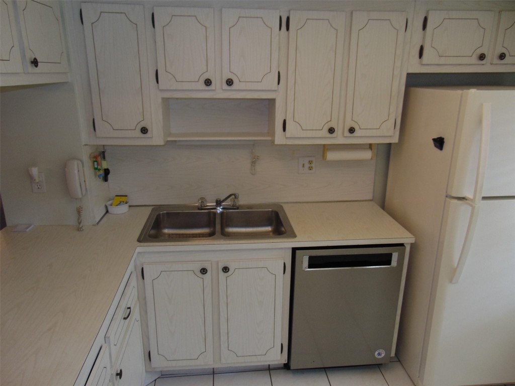 SANDALFOOT SOUTH ONE - Residential