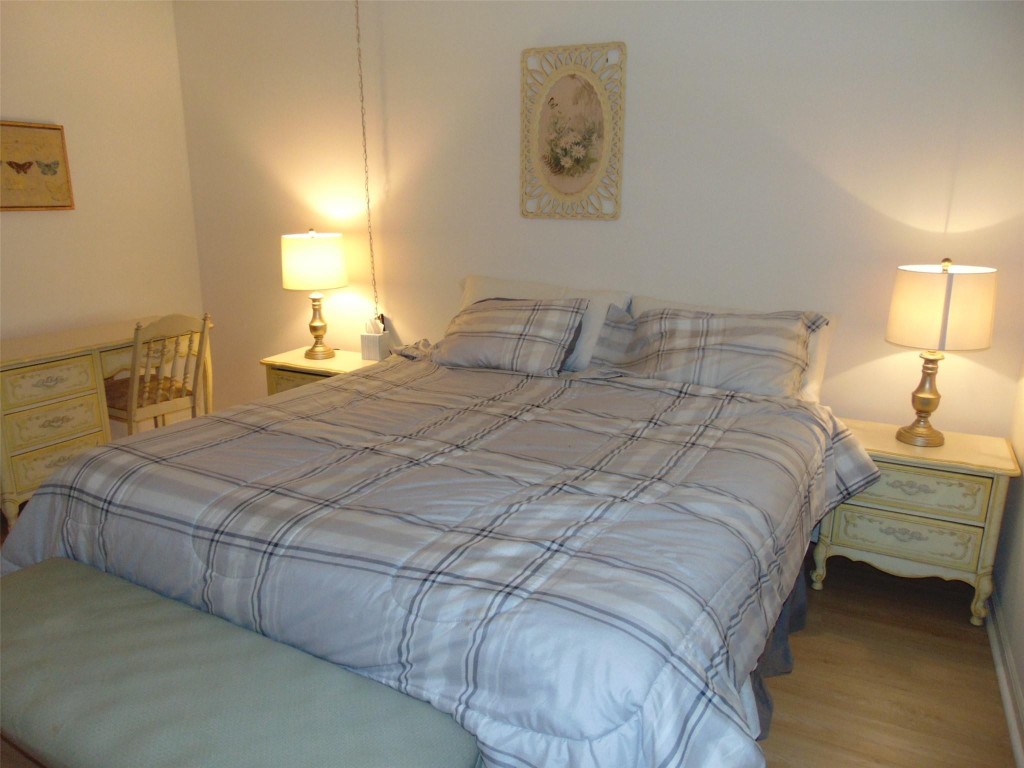 SANDALFOOT SOUTH ONE - Residential