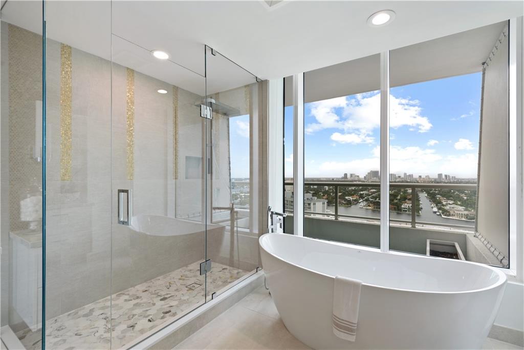 Ritz Carlton - Residential