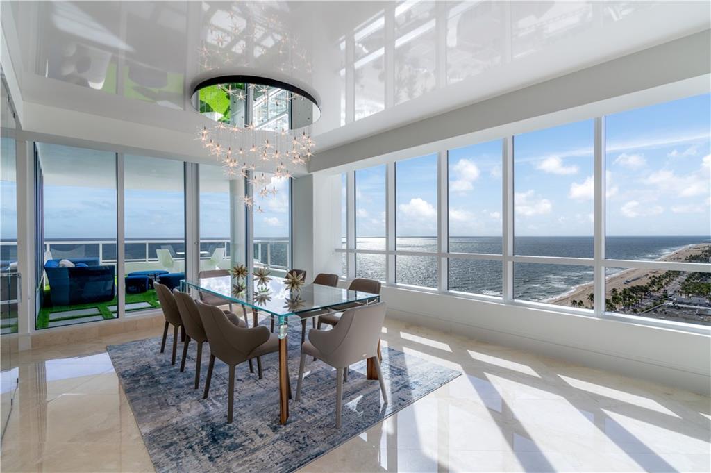 Ritz Carlton - Residential