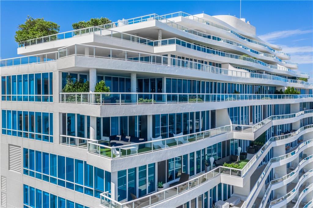 Ritz Carlton - Residential