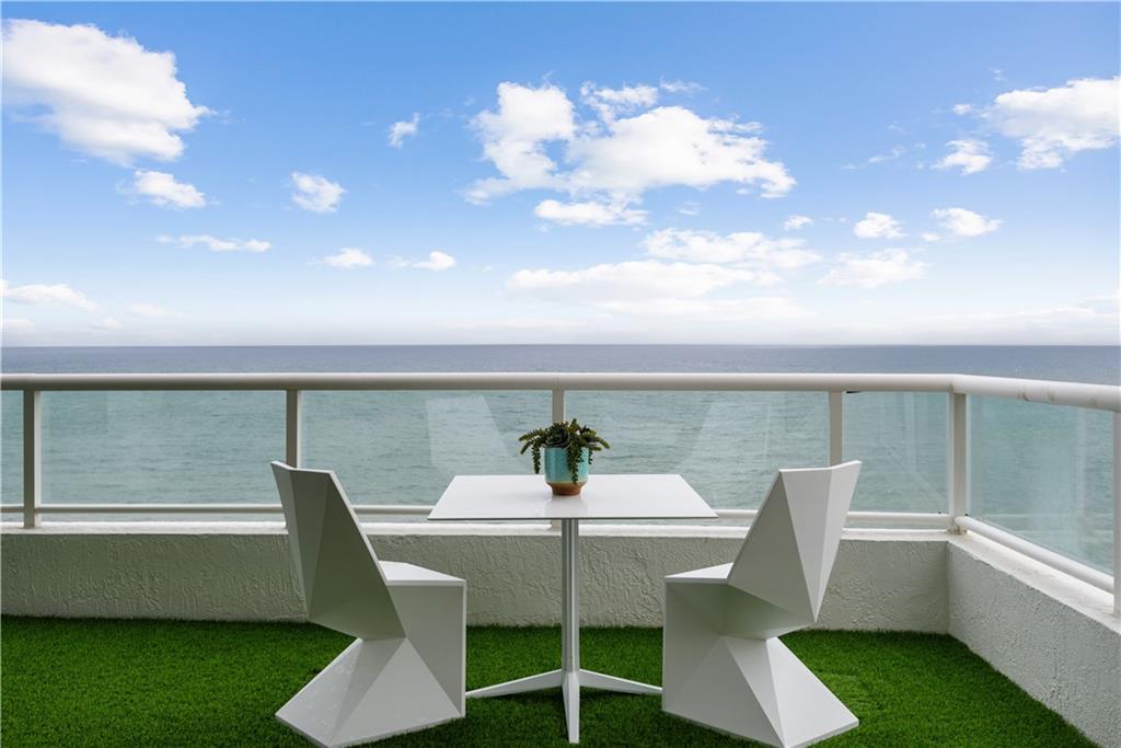 Ritz Carlton - Residential