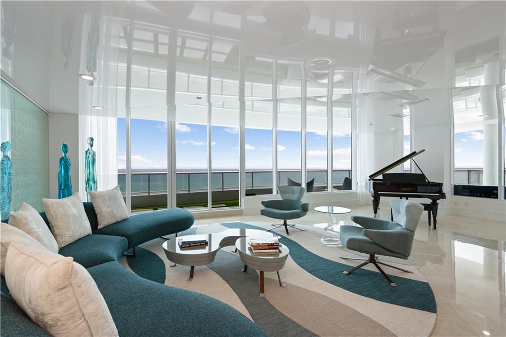 Ritz Carlton - Residential