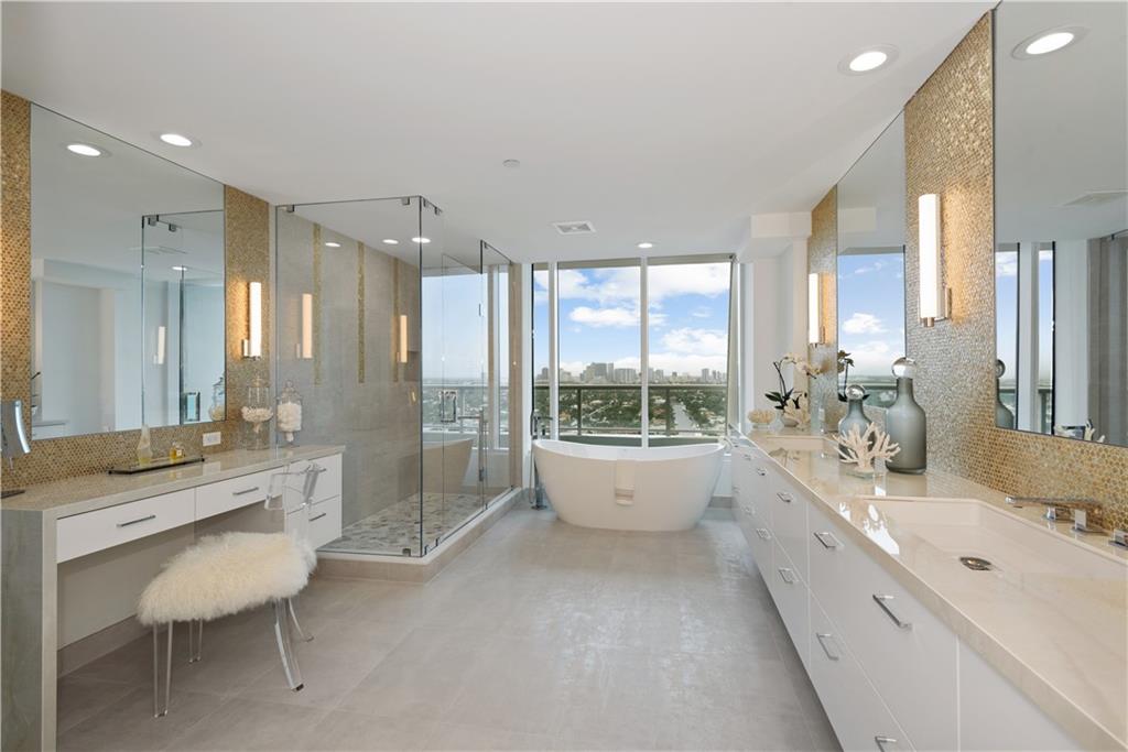 Ritz Carlton - Residential