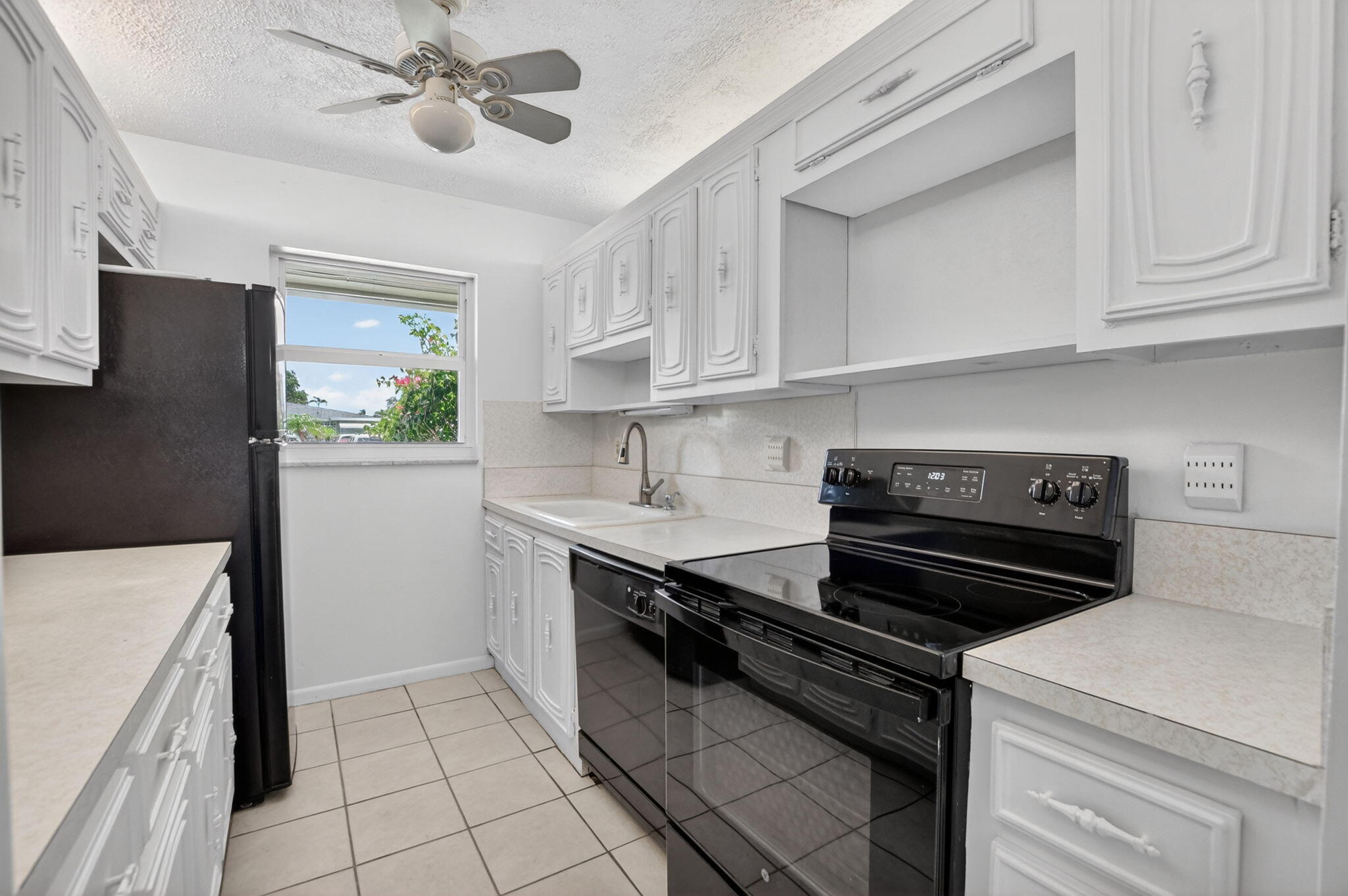 HIGH POINT OF DELRAY BEACH CONDO SEC III - Residential
