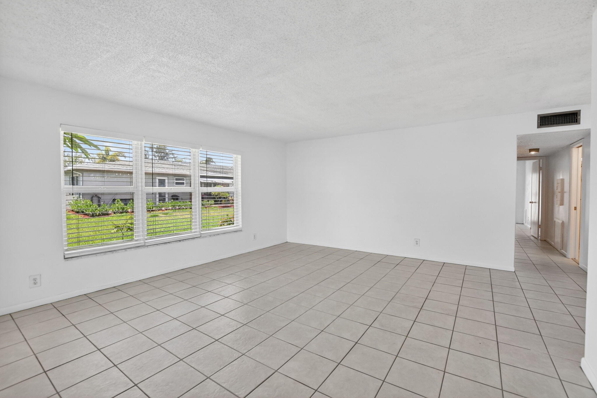 HIGH POINT OF DELRAY BEACH CONDO SEC III - Residential
