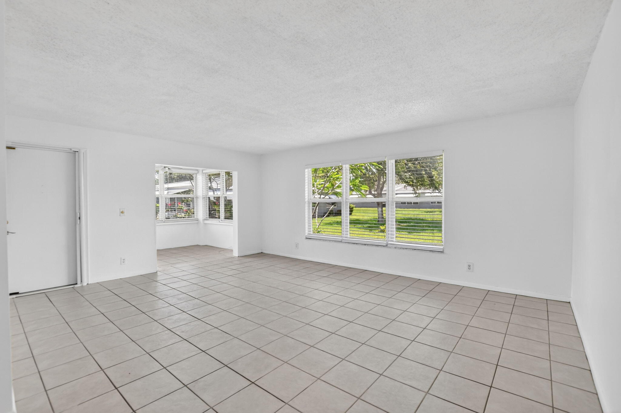 HIGH POINT OF DELRAY BEACH CONDO SEC III - Residential