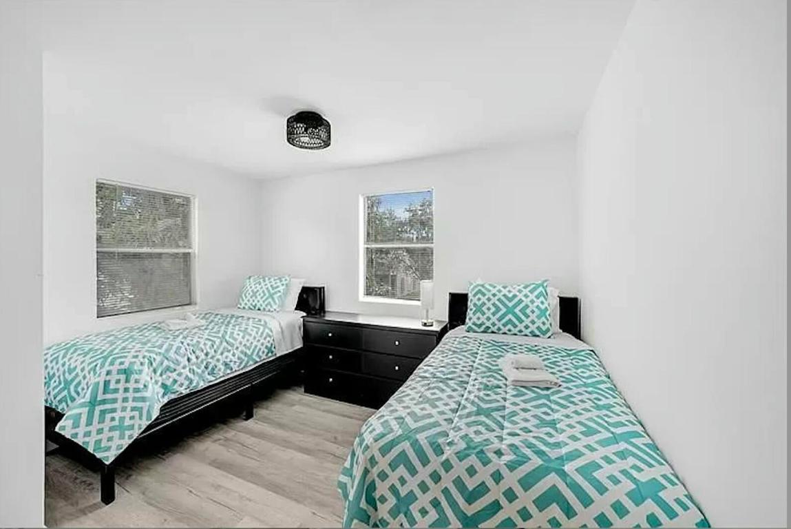 CLOWS - Residential Income