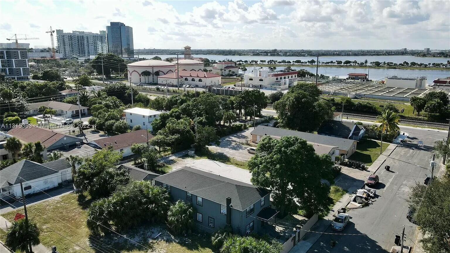 904 4th Street