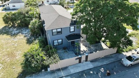 904 4th Street West Palm Beach FL 33401