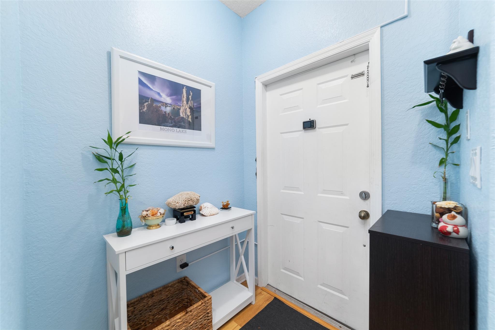 8888 N ISLES CR