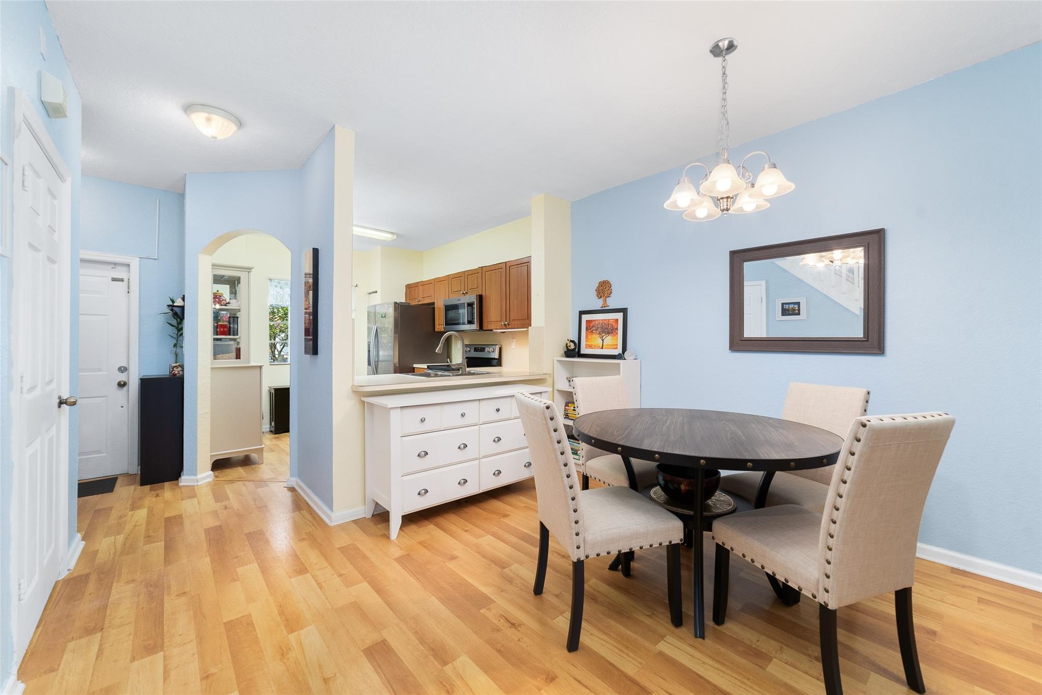 8888 N ISLES CR