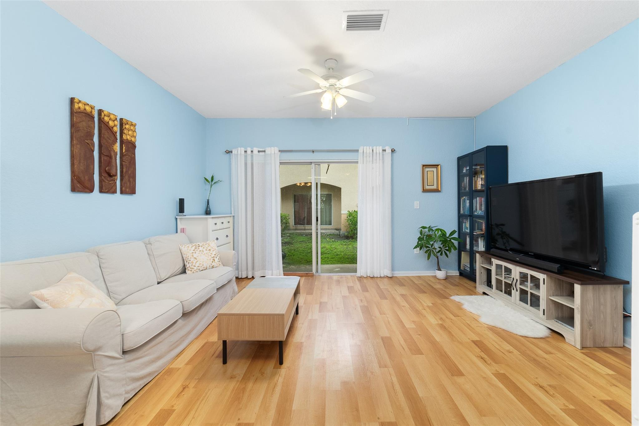 8888 N ISLES CR