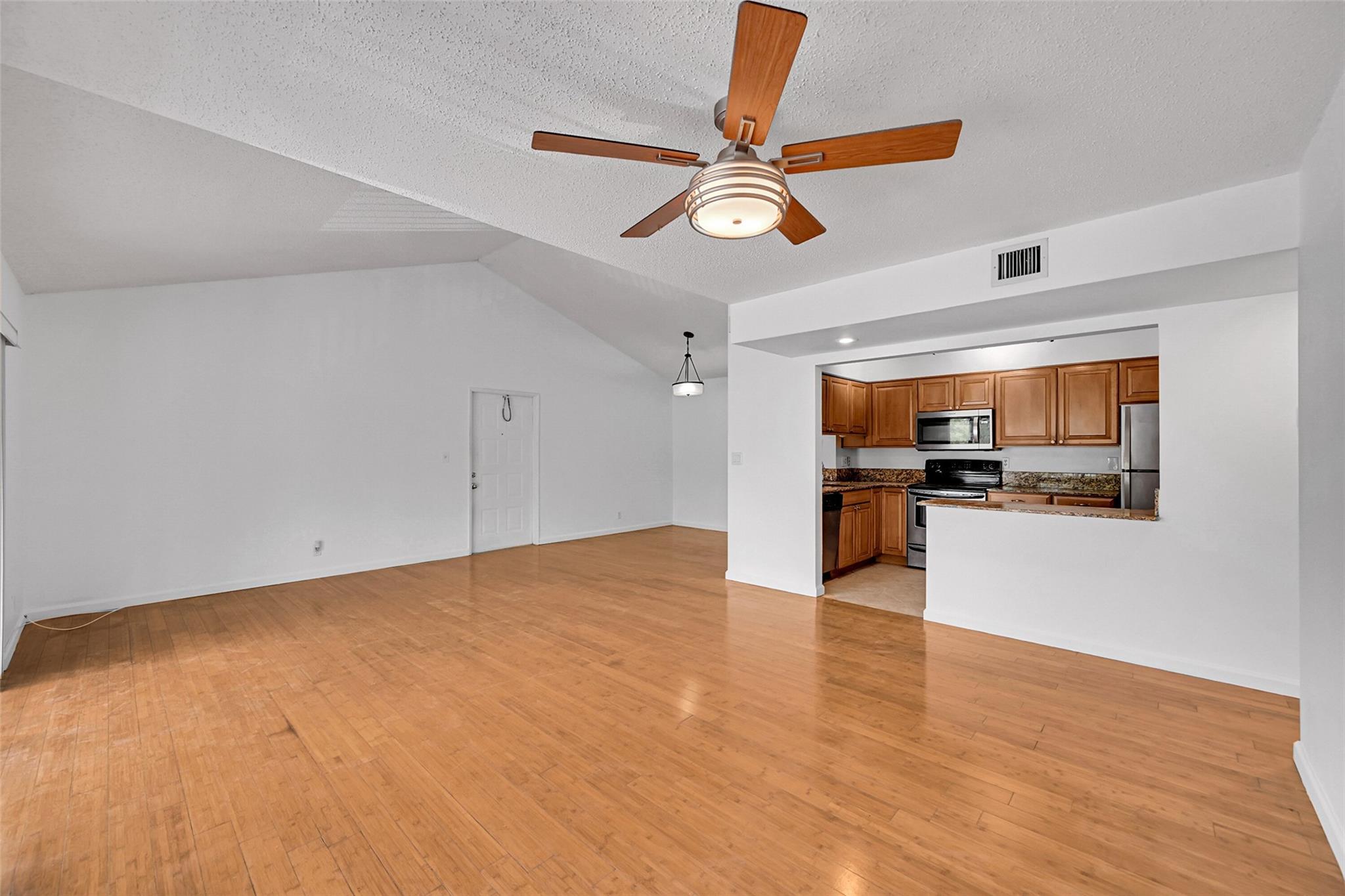 3007 N Oakland Forest Dr 302