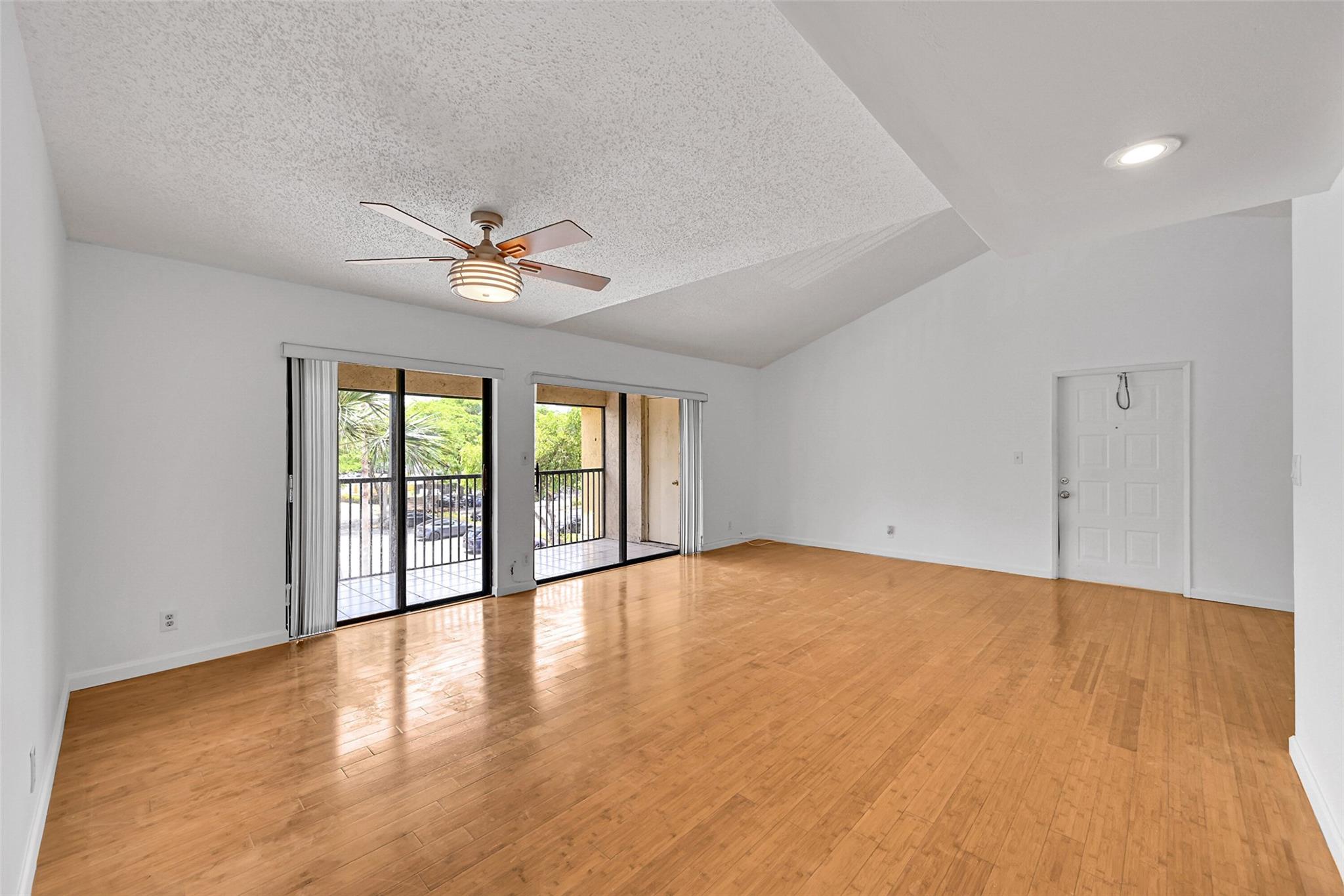 3007 N Oakland Forest Dr 302