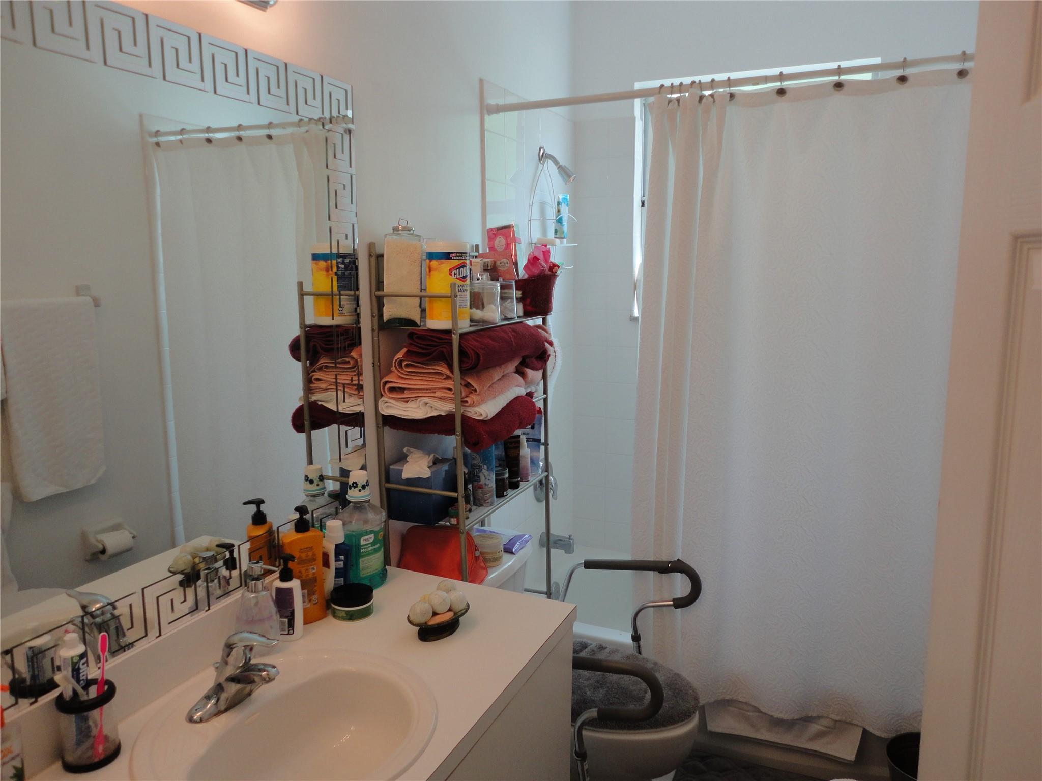 VILLAS AT CARMEL - Residential