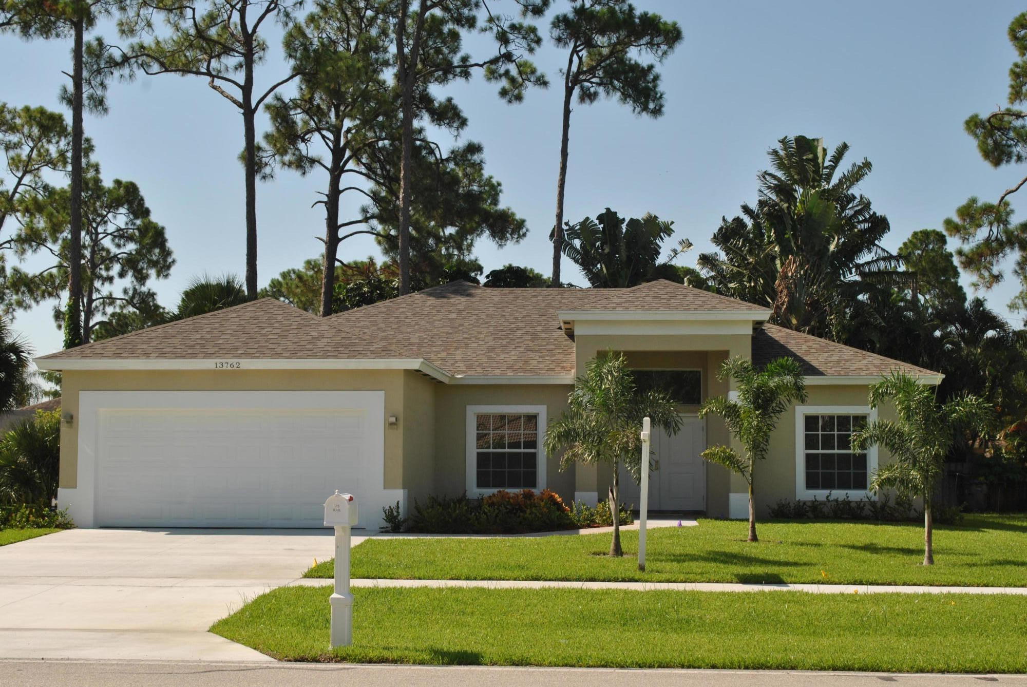 SUGAR POND MANOR OF WELLINGTON - Residential