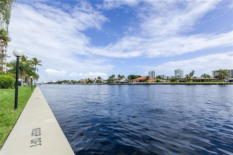 Bay Colony Club Condo - Residential Lease