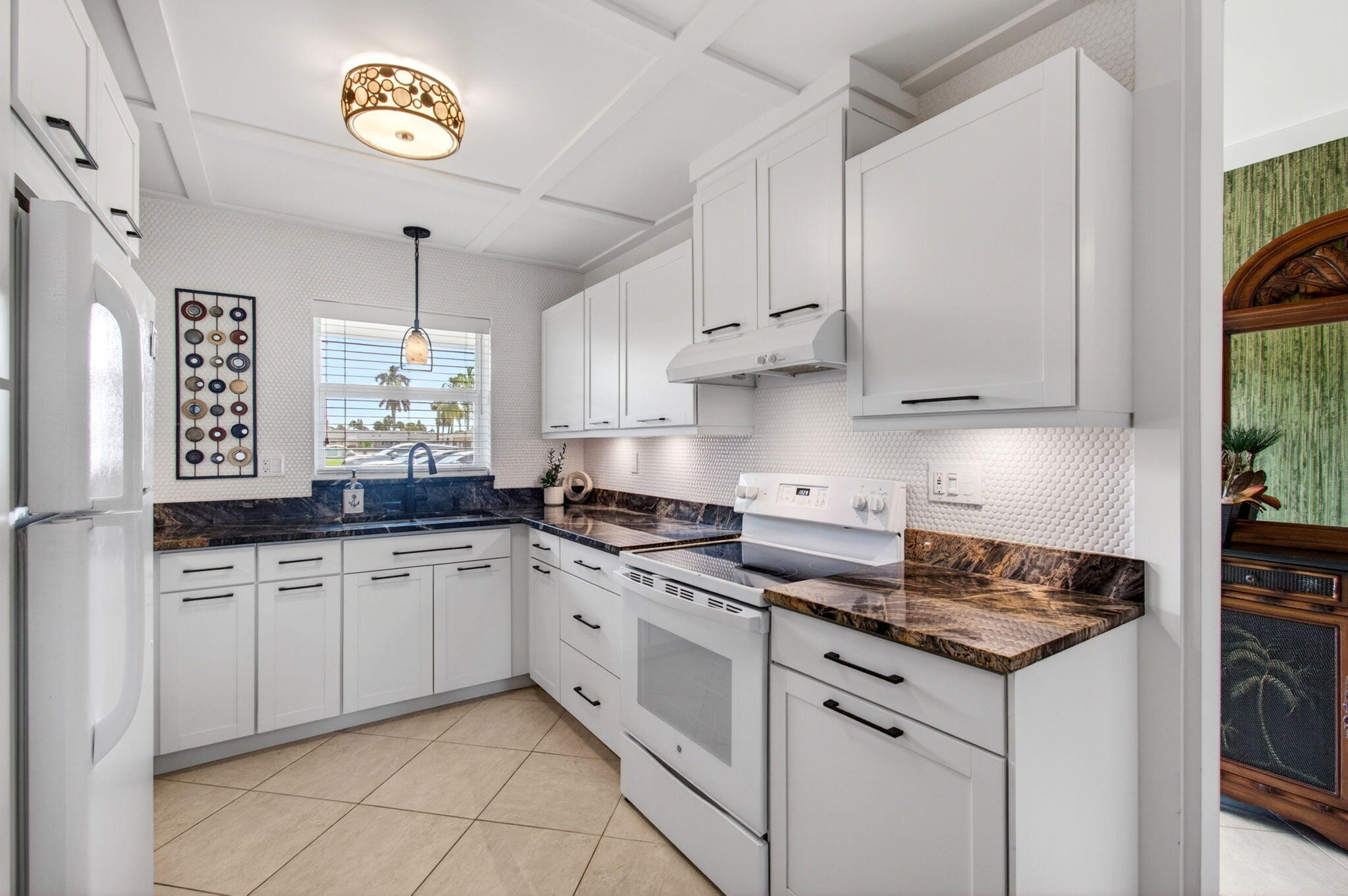 CRESTHAVEN VILLAS - Residential