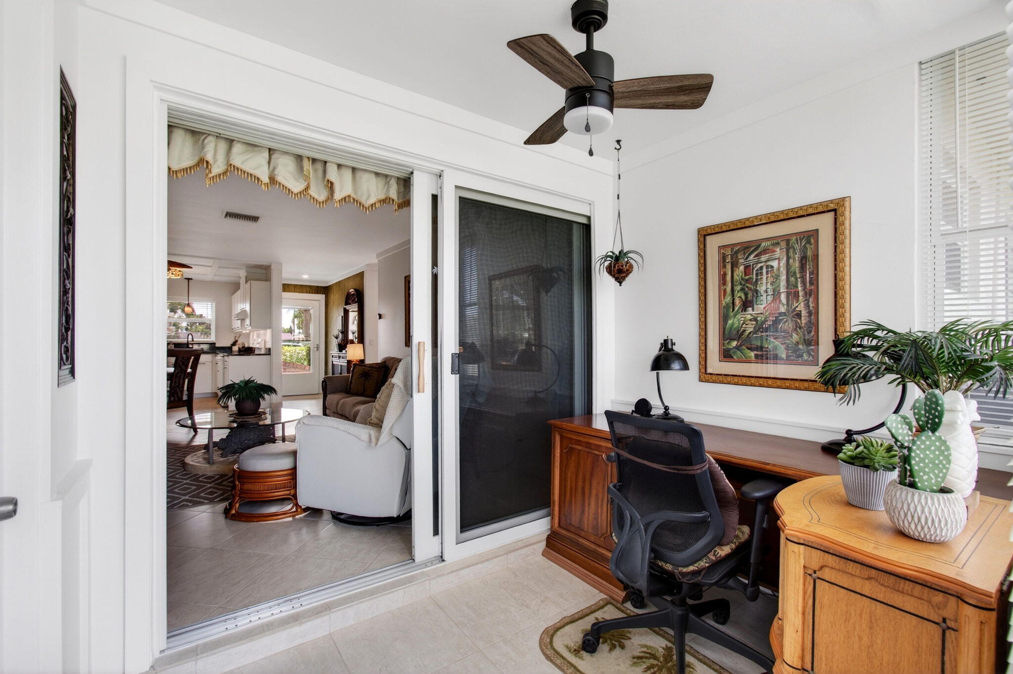 CRESTHAVEN VILLAS - Residential