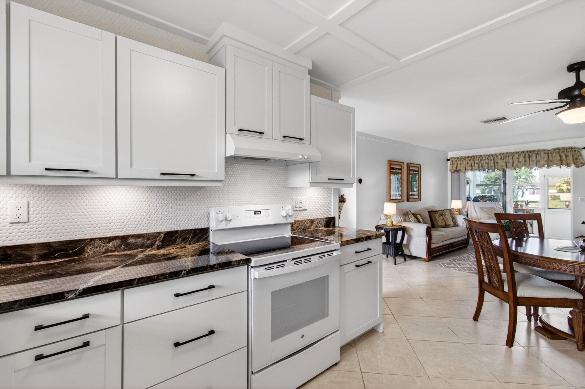 CRESTHAVEN VILLAS - Residential