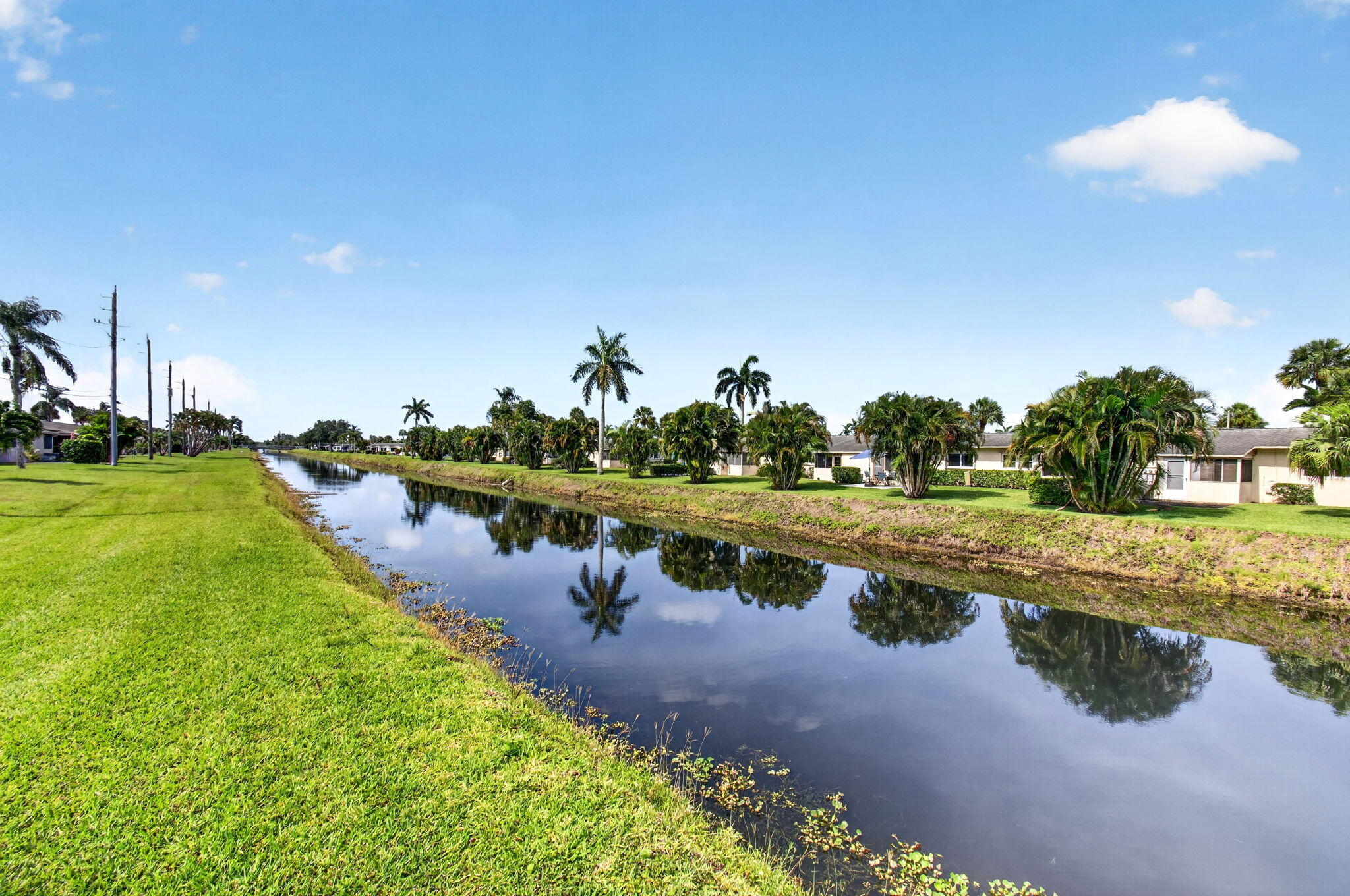 CRESTHAVEN VILLAS - Residential