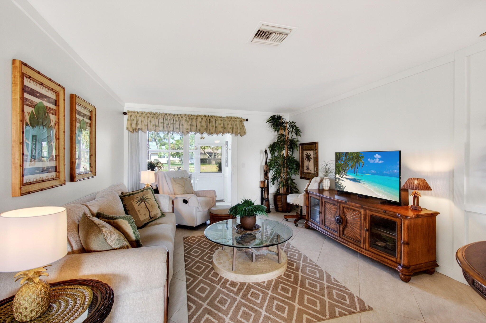 CRESTHAVEN VILLAS - Residential