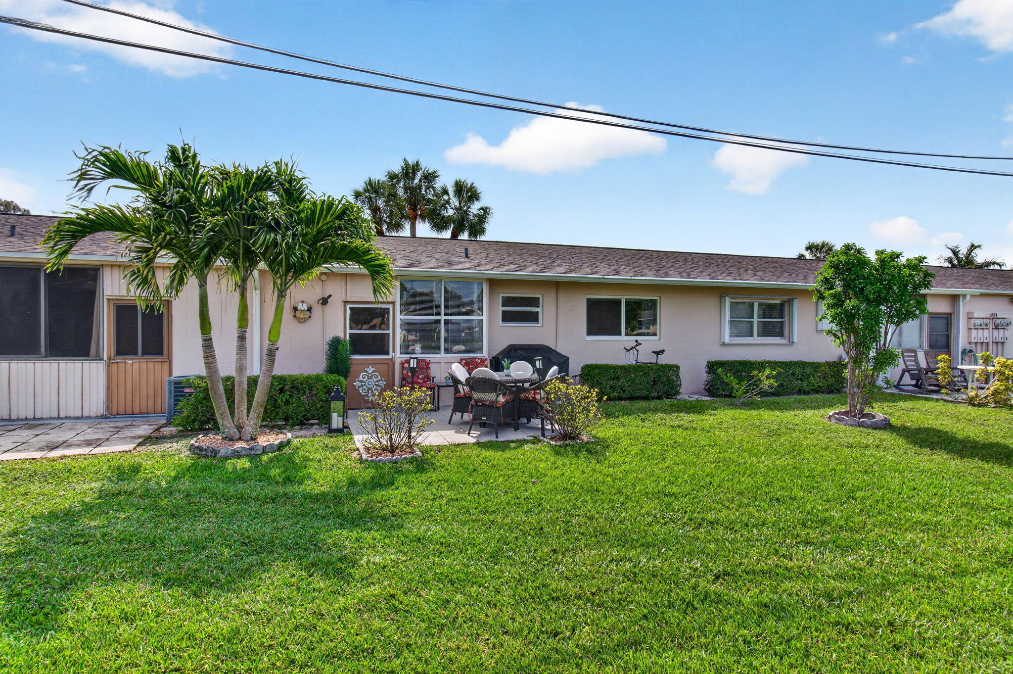 CRESTHAVEN VILLAS - Residential