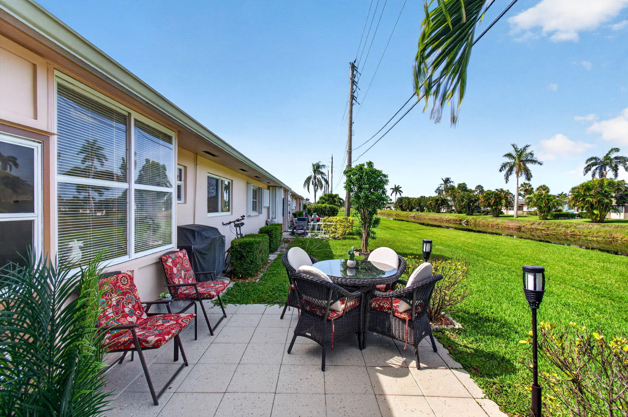 CRESTHAVEN VILLAS - Residential