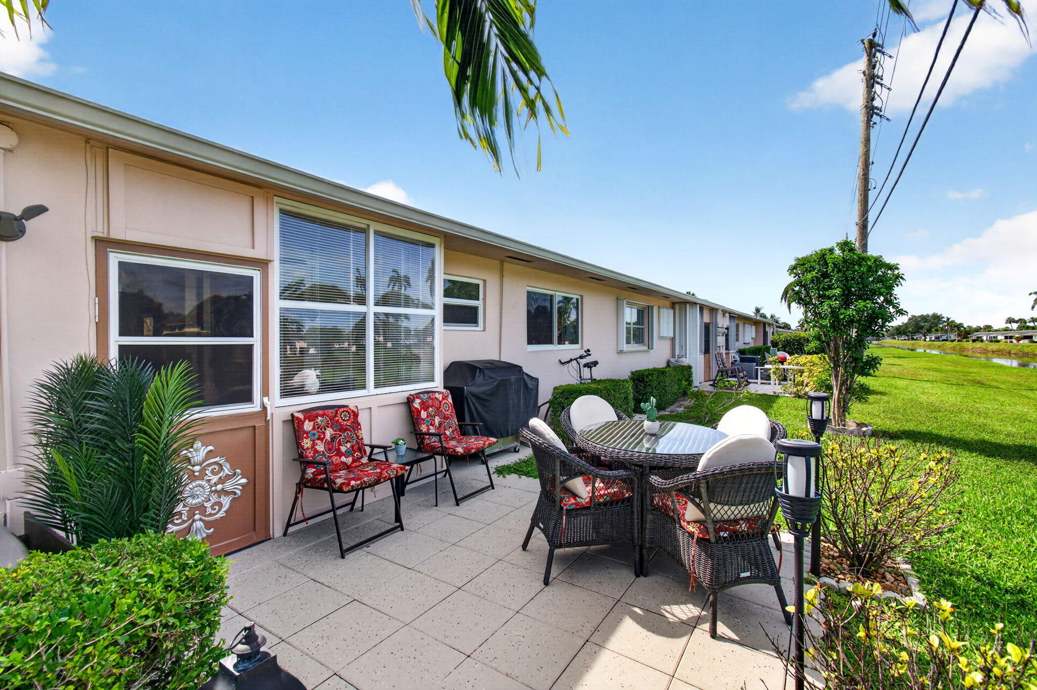 CRESTHAVEN VILLAS - Residential