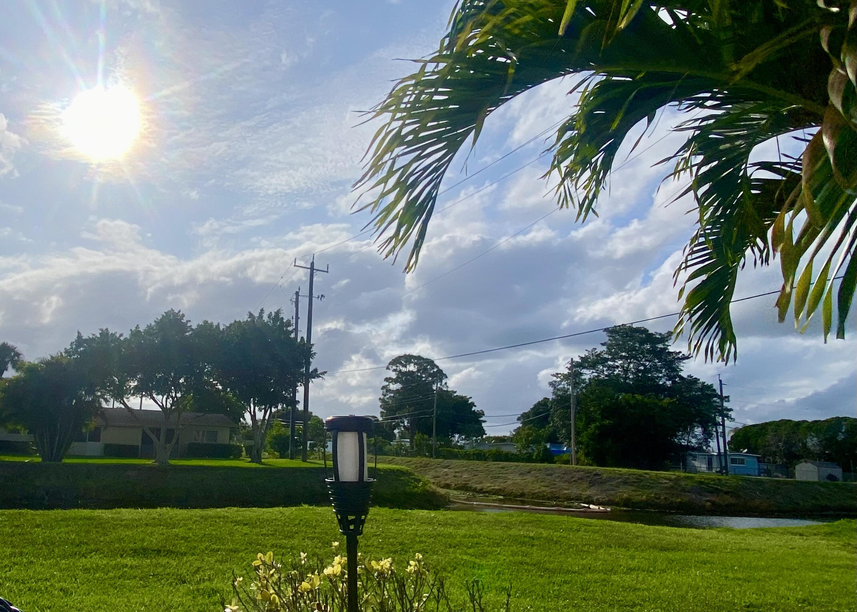 CRESTHAVEN VILLAS - Residential