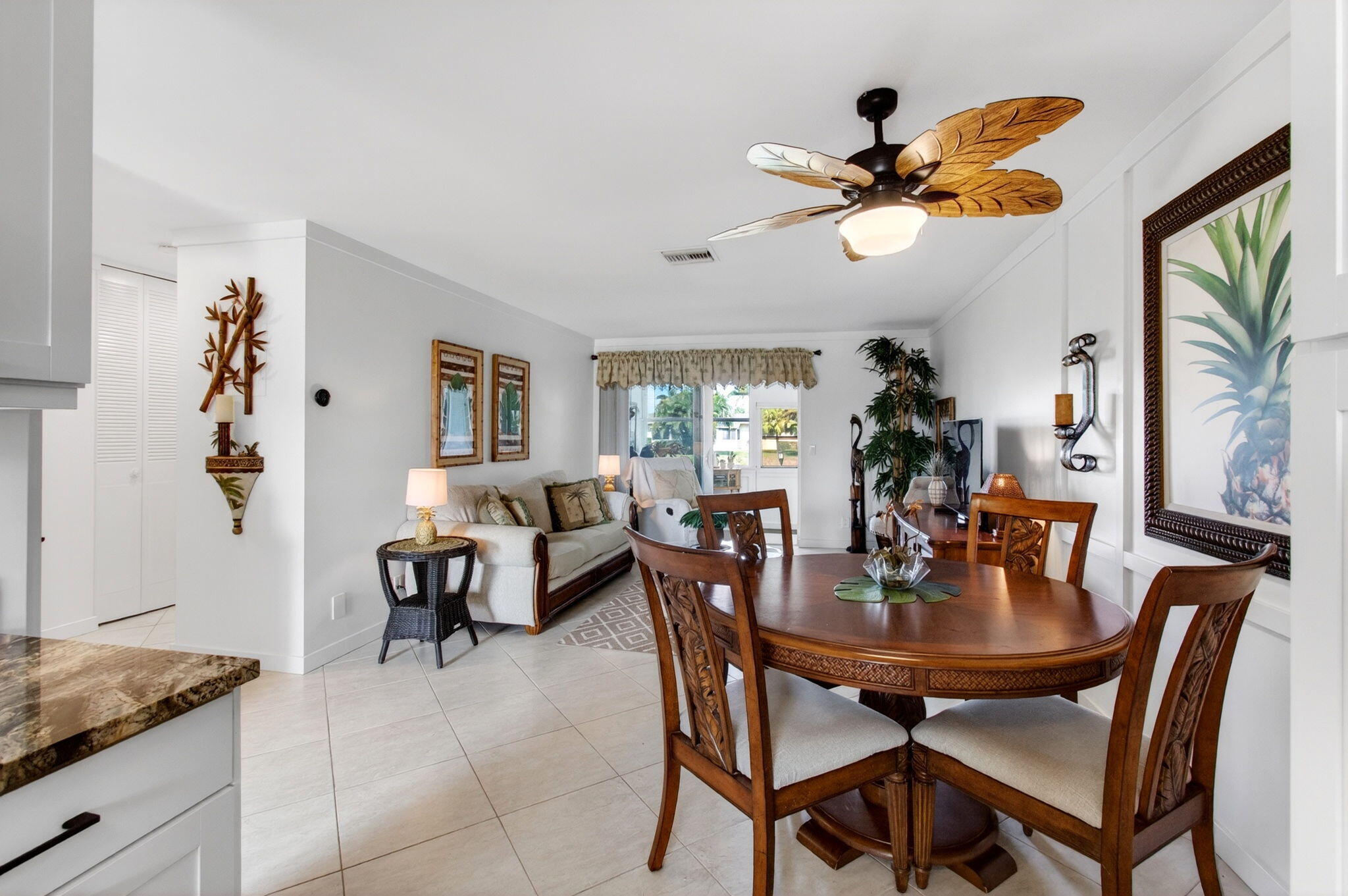 CRESTHAVEN VILLAS - Residential