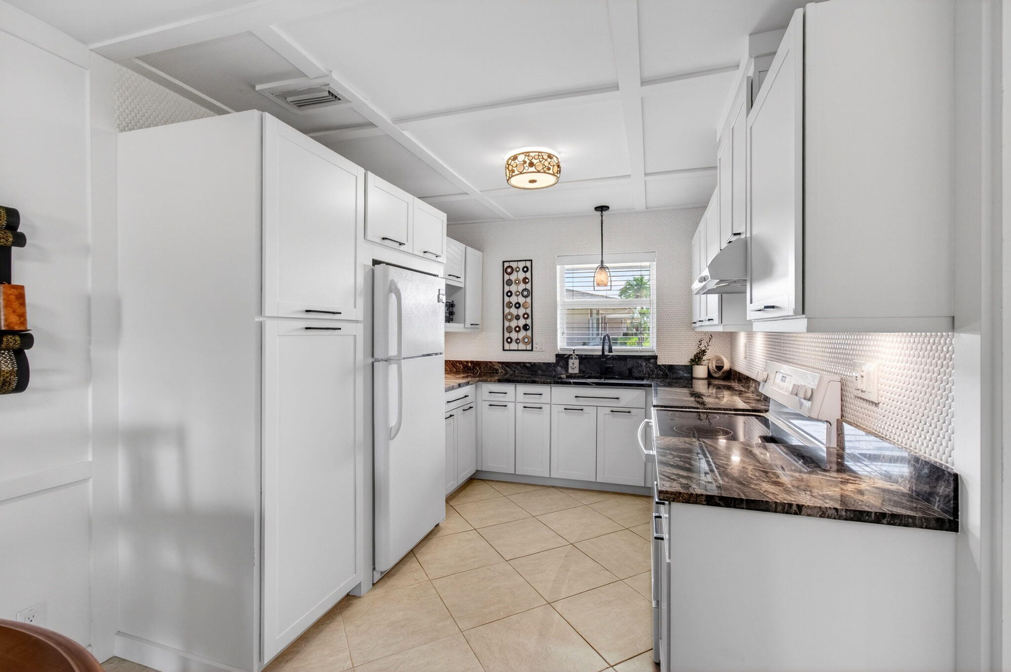 CRESTHAVEN VILLAS - Residential