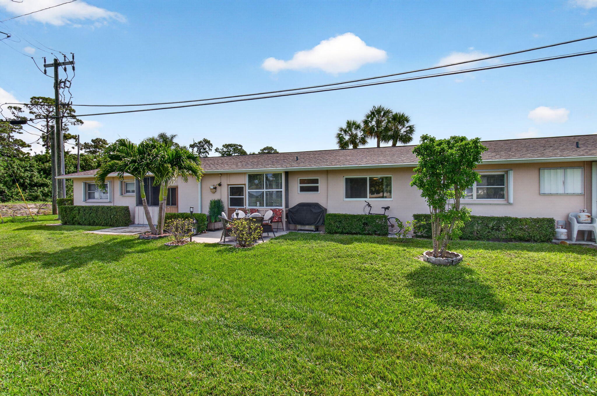 CRESTHAVEN VILLAS - Residential
