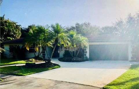 5910 Rosman Court West Palm Beach FL 33413
