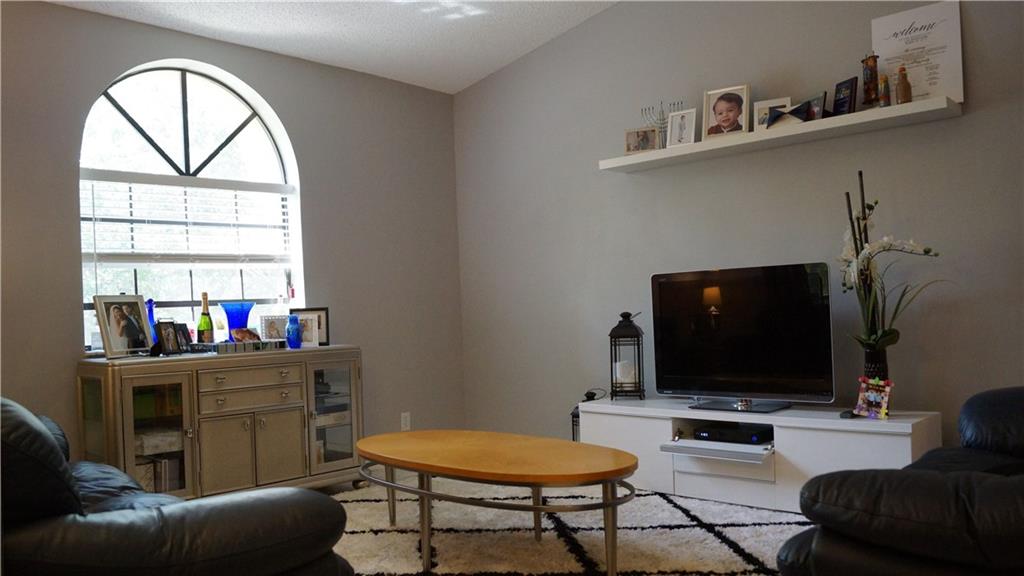 OPTIMA VILLAGE - Residential