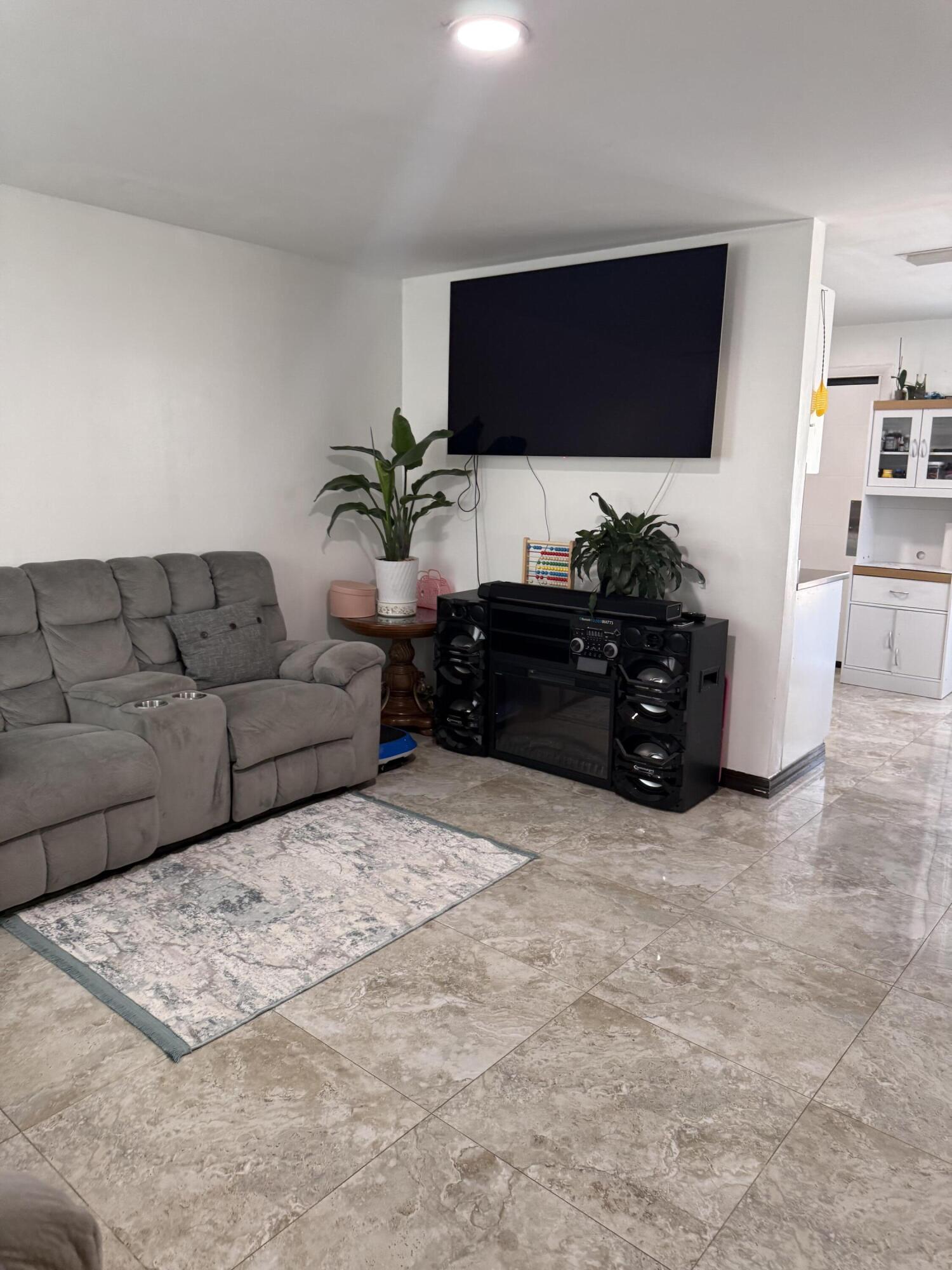 GRAMERCY PARK UNIT 2 - Residential