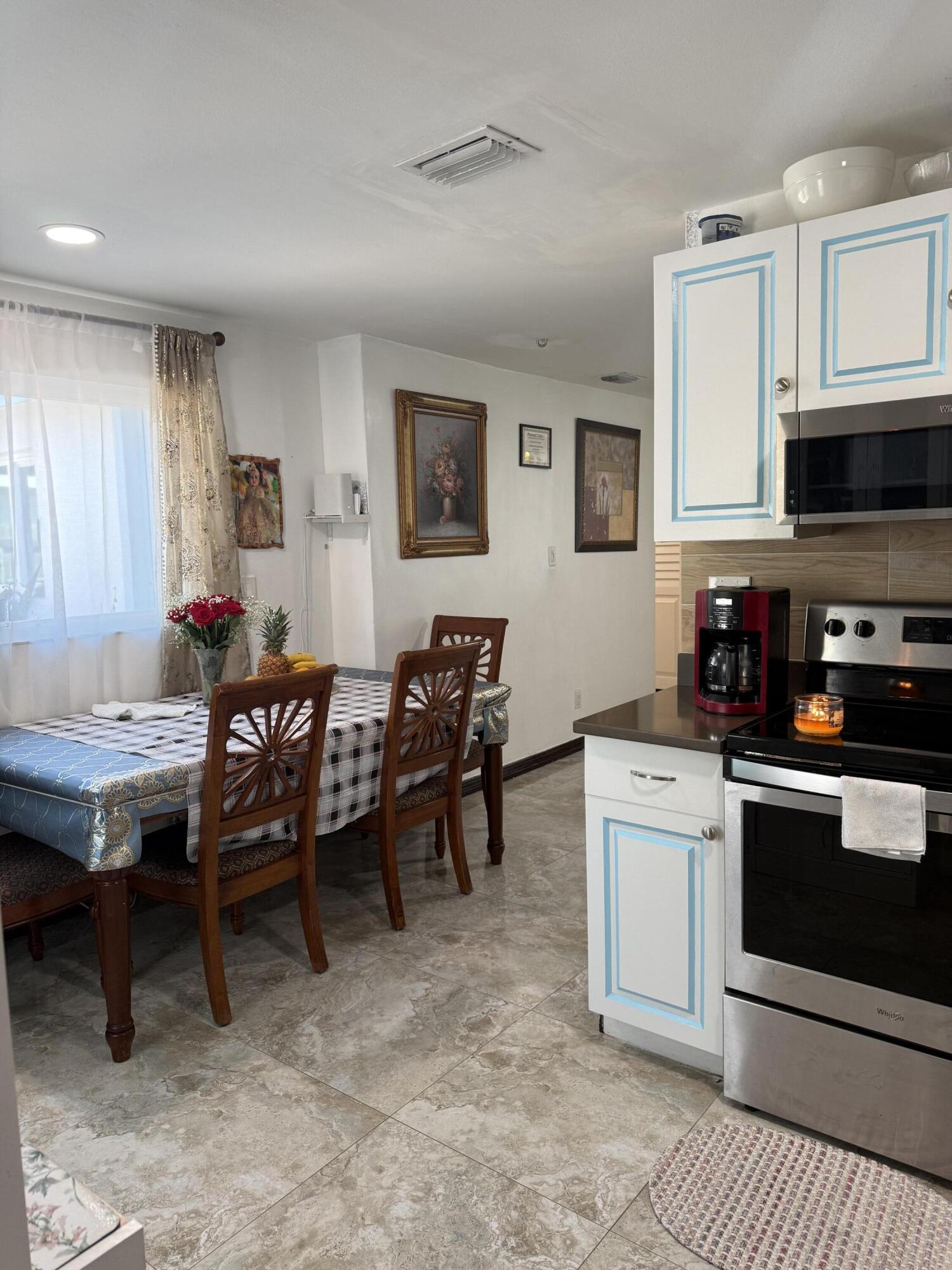 GRAMERCY PARK UNIT 2 - Residential