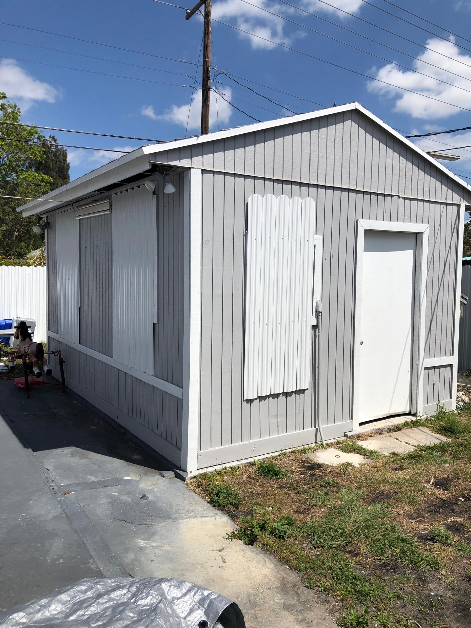 ENGLEWOOD MANOR - Residential