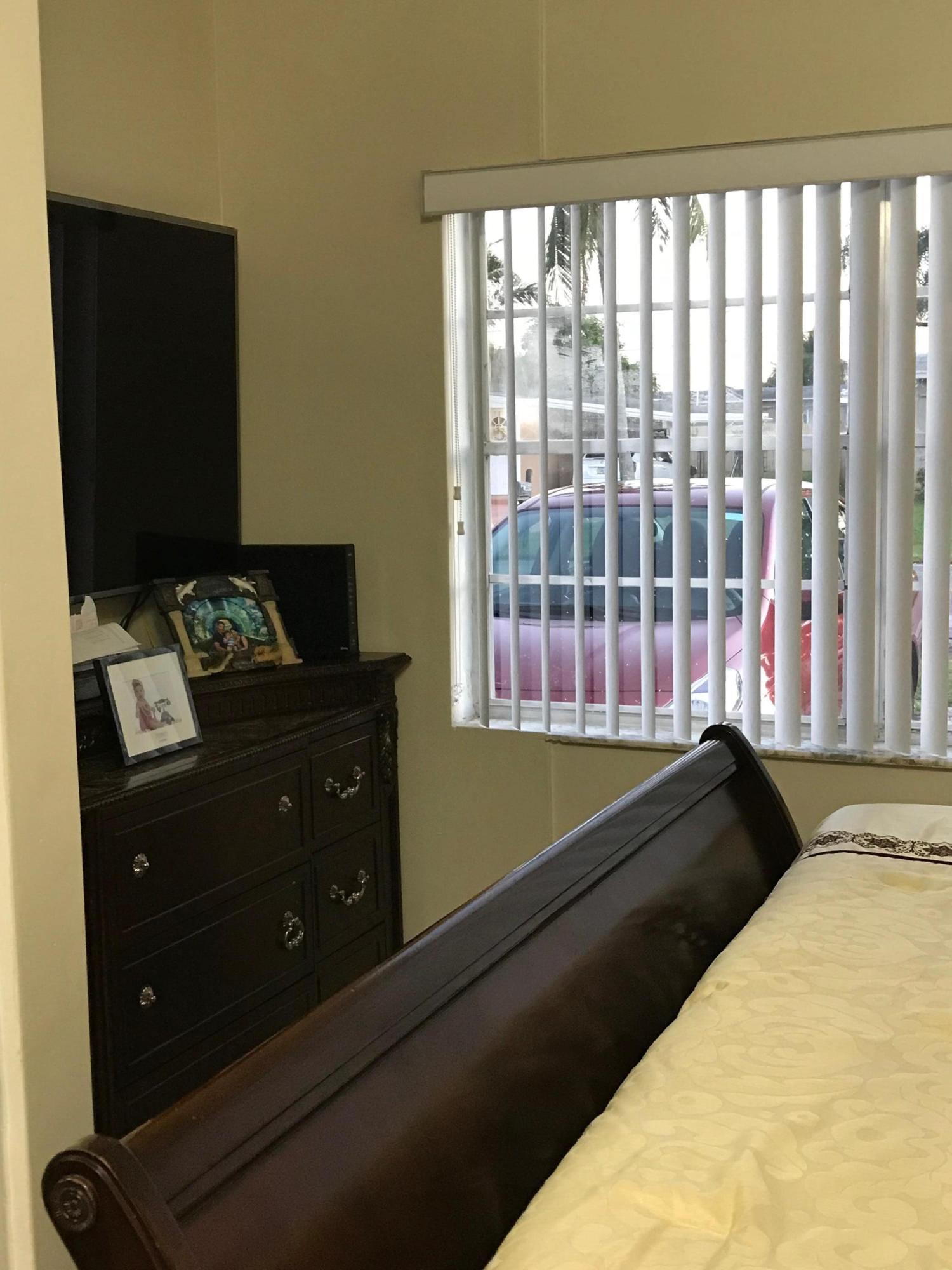 ENGLEWOOD MANOR - Residential