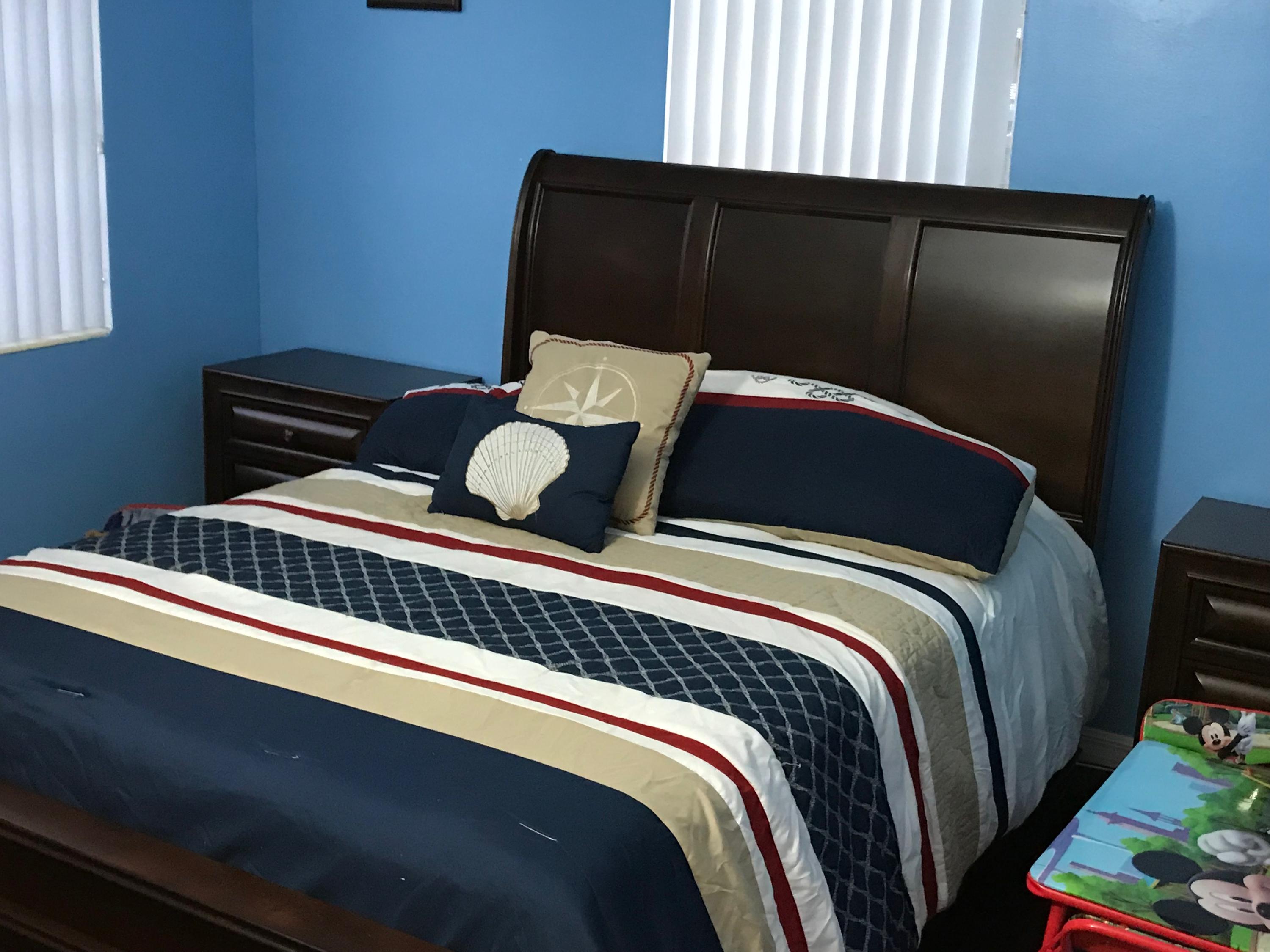 ENGLEWOOD MANOR - Residential