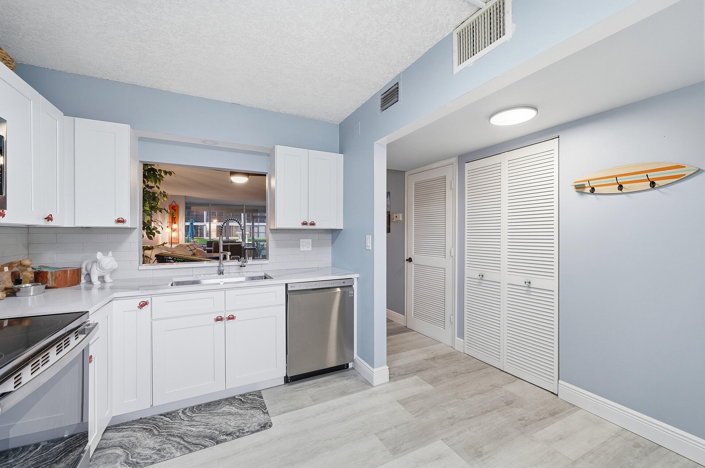 777 S Federal Highway G118