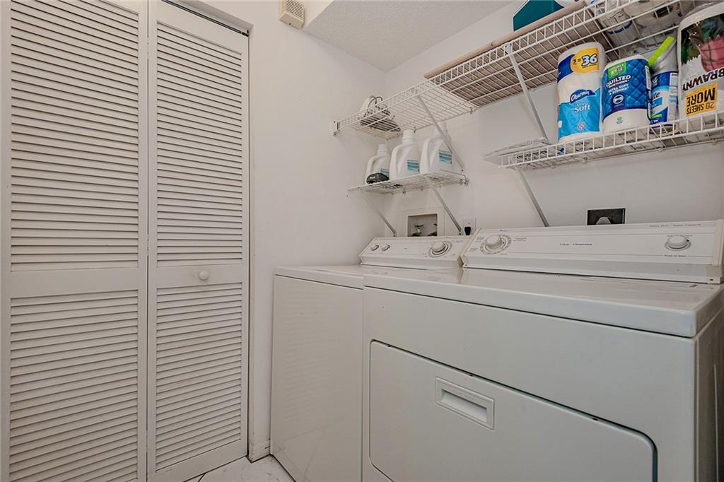 SUNRISE LAKES - Residential