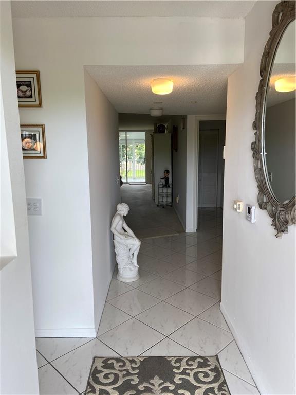 SUNRISE LAKES - Residential