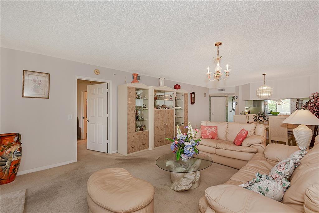 SUNRISE LAKES - Residential