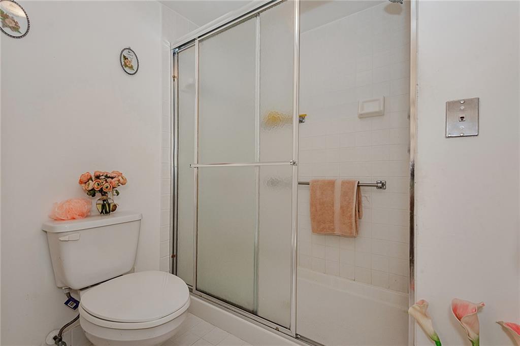 SUNRISE LAKES - Residential