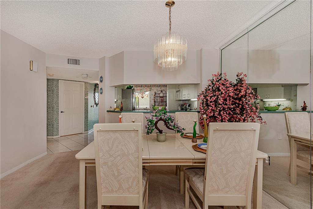 SUNRISE LAKES - Residential